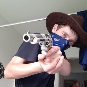 Meet your Posher, Dylan